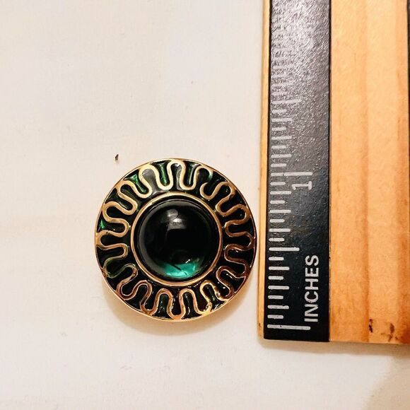 Vintage Galleria Gripoix Earrings Clip On Enamel Green Glass Gold Round 4631 - Picture 12 of 13